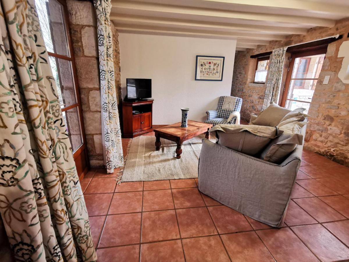 3 Self-Contained Gites With Pool And Games Room Saint-Georges-de-Noisné Exteriér fotografie